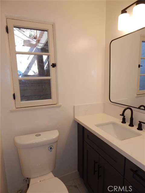 Detail Gallery Image 16 of 33 For 1764 Prospect Dr, Los Angeles,  CA 90046 - 2 Beds | 2 Baths
