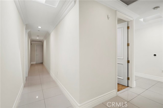 462 S Maple Drive, Beverly Hills CA: https://media.crmls.org/medias/9dd090c4-73bd-43e4-b920-d4531ed5b5ee.jpg
