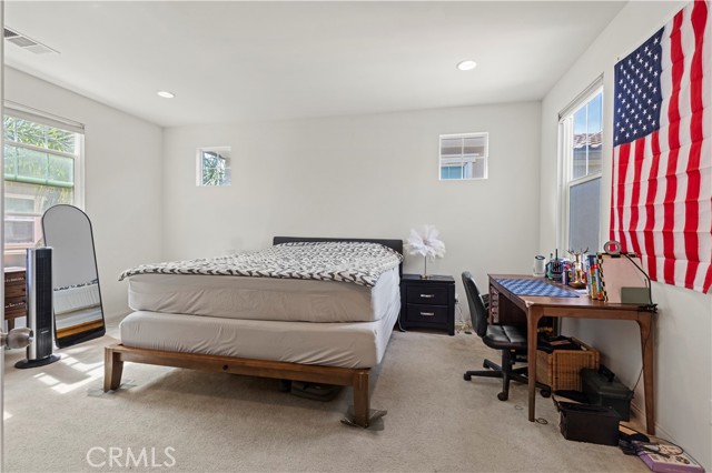Detail Gallery Image 9 of 26 For 6049 Snapdragon, Corona,  CA 92880 - 3 Beds | 2/1 Baths