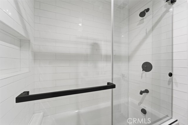 2nd Bathroom 2nd Bathroom
