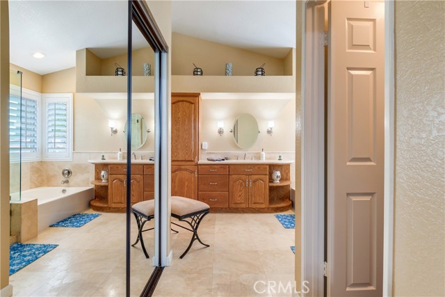 1305 Harvest Circle, Corona CA: https://media.crmls.org/medias/9dd2027b-69c7-457a-93ab-8e0f71b9acc7.jpg