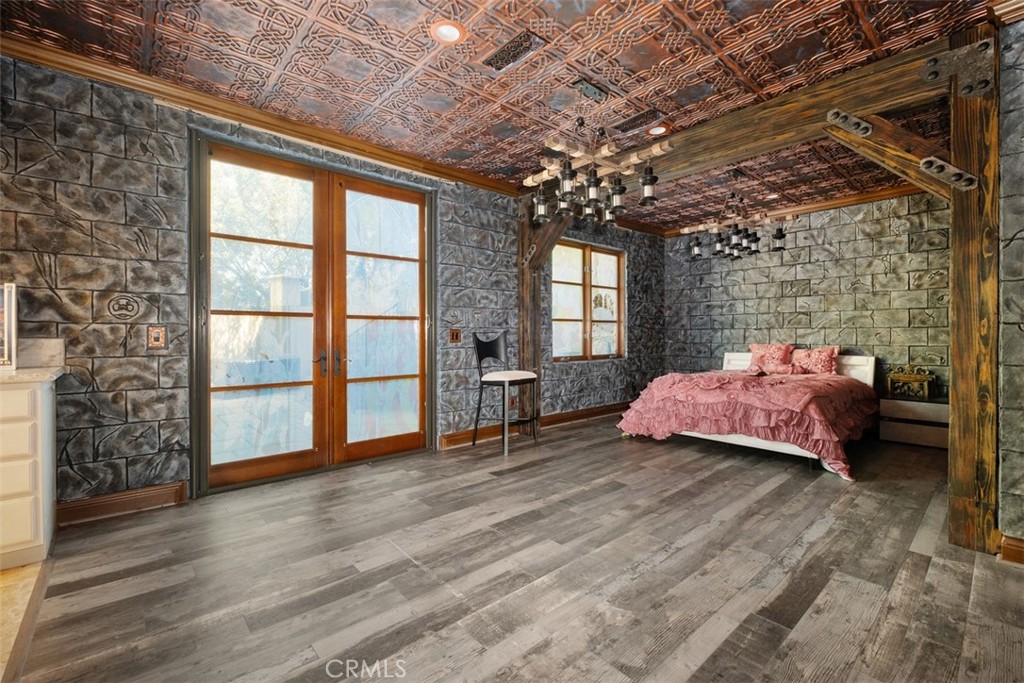 MLS #OC25250385 image #22