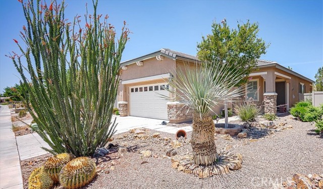 19472 Crystal Springs Lane, Apple Valley CA: https://media.crmls.org/medias/9dd29344-5a20-4cb1-8abf-a001d927f5f7.jpg