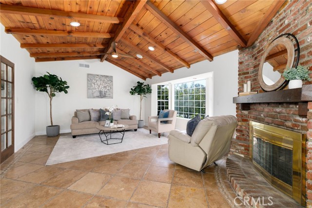 37 Sierra Madre Boulevard, Arcadia CA: https://media.crmls.org/medias/9dd34467-3629-47bc-8232-0e02f6314ebd.jpg