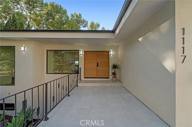 Detail Gallery Image 3 of 42 For 1117 Oberlin, Glendale,  CA 91205 - 4 Beds | 3/1 Baths