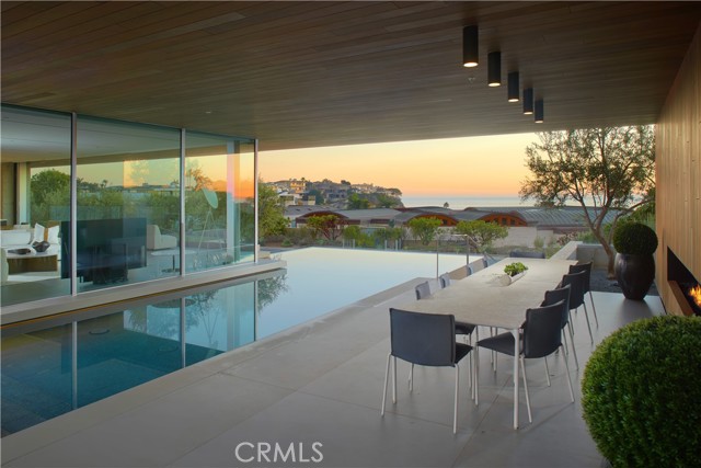 2460 Monaco Drive, Laguna Beach CA: https://media.crmls.org/medias/9dd3a528-7fd6-4b2a-87df-b05f9c7574f7.jpg