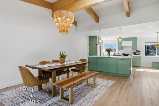 Detail Gallery Image 11 of 38 For 5618 Wilhelmina Ave, Woodland Hills,  CA 91367 - 3 Beds | 2/1 Baths