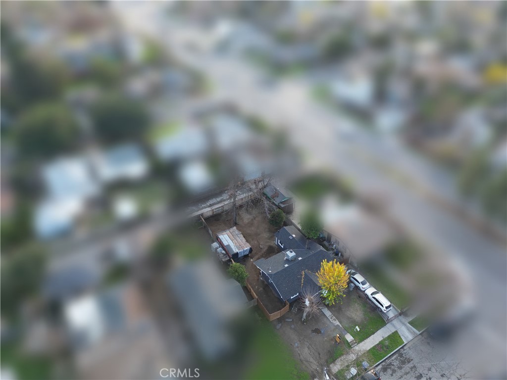 https://media.crmls.org/medias/9dd3ed21-7b1e-4ed8-a632-4a07d571b586.jpg?preset=X-Large