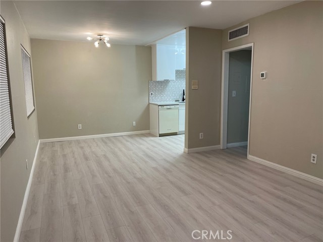 Detail Gallery Image 21 of 22 For 14560 Clark #102,  Sherman Oaks,  CA 91411 - 2 Beds | 2 Baths