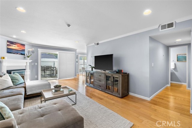 2000 Voorhees Avenue, Redondo Beach, California 90278, 3 Bedrooms Bedrooms, ,2 BathroomsBathrooms,Residential,Sold,Voorhees,SB23026527