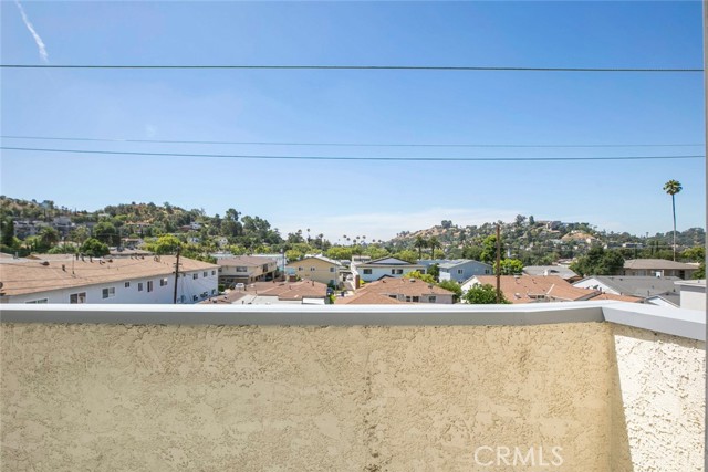 1422 Rock Glen Avenue, Glendale CA: https://media.crmls.org/medias/9dd4b844-866d-40a2-84a7-2e454a337a6b.jpg