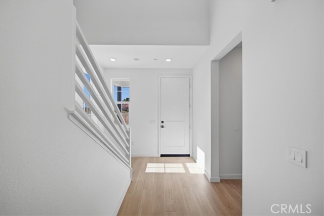 Detail Gallery Image 5 of 39 For 4852 Arroyo Run, Moorpark,  CA 93021 - 4 Beds | 3 Baths