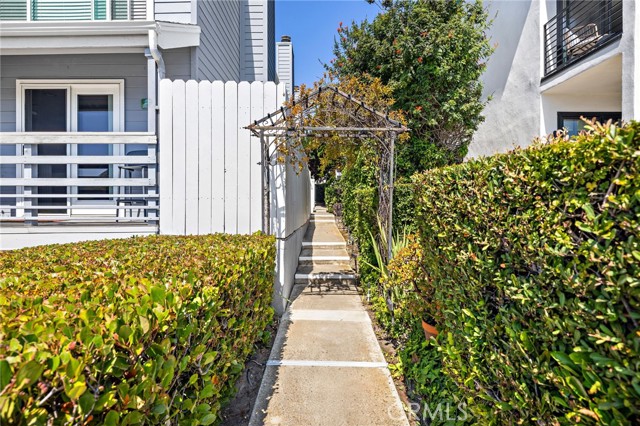 Detail Gallery Image 41 of 52 For 438 Cypress Dr #3,  Laguna Beach,  CA 92651 - 2 Beds | 2/1 Baths
