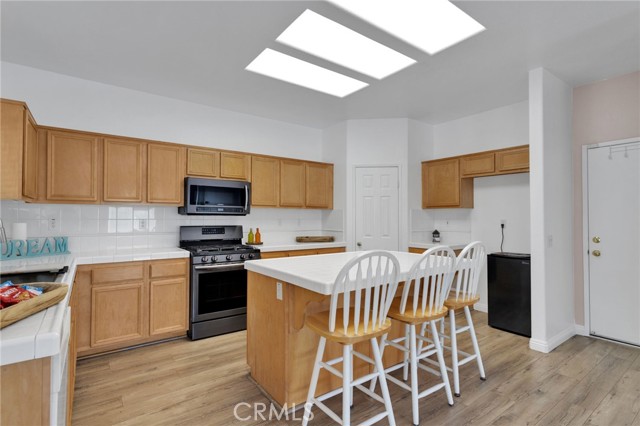 13446 Dover Lane, Victorville CA: https://media.crmls.org/medias/9dd6e29b-4abb-40ef-ad77-2256da39d9ea.jpg