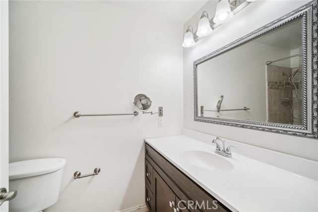 Detail Gallery Image 22 of 37 For 17311 Chatsworth St #4,  Granada Hills,  CA 91344 - 3 Beds | 2/1 Baths