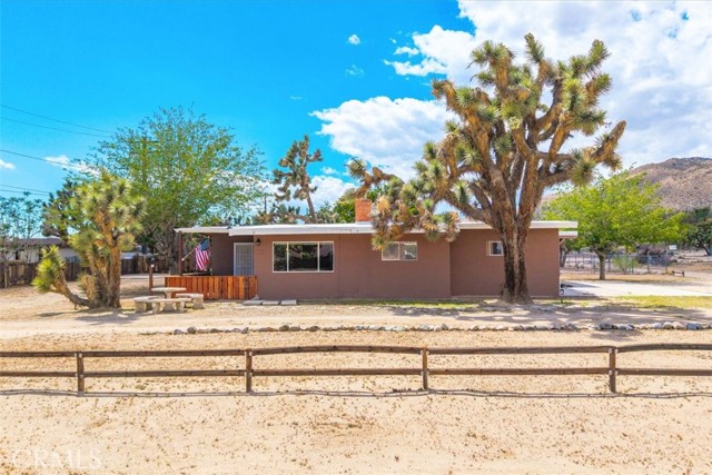 Detail Gallery Image 1 of 54 For 6922 Grand Ave, Yucca Valley,  CA 92284 - 3 Beds | 2 Baths
