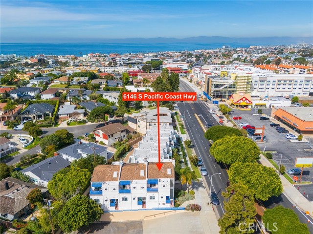 Detail Gallery Image 36 of 42 For 6146 Pacific Coast, Redondo Beach,  CA 90505 - 2 Beds | 3 Baths