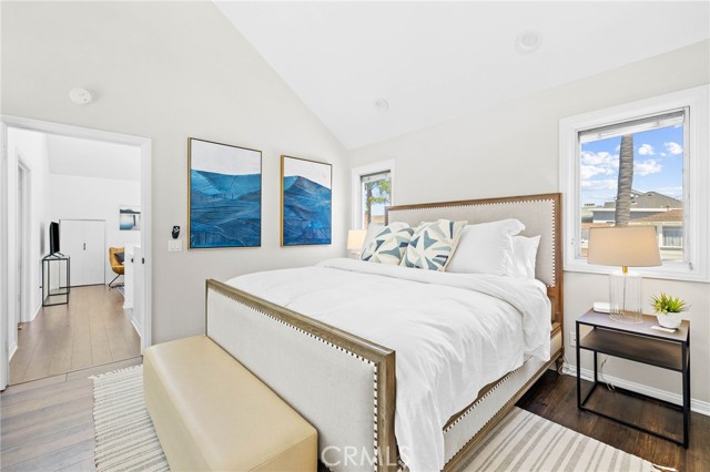 Detail Gallery Image 12 of 22 For 124 Garnet Ave, Newport Beach,  CA 92662 - 4 Beds | 2 Baths