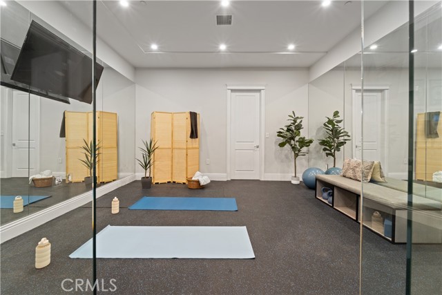 Detail Gallery Image 48 of 59 For 17528 Jayden Ln, Encino,  CA 91316 - 7 Beds | 10/1 Baths