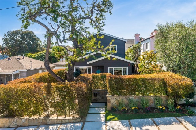 732 36th Street, Manhattan Beach, California 90266, 4 Bedrooms Bedrooms, ,3 BathroomsBathrooms,Residential,Sold,36th,SB21235456