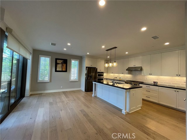 170 Villa Ridge, Irvine CA: https://media.crmls.org/medias/9dda107d-50d1-4436-8761-6acf7b6489e3.jpg