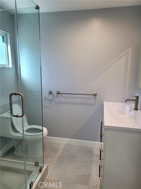 Detail Gallery Image 16 of 31 For 13939 Sylvan, Van Nuys,  CA 91401 - 3 Beds | 2 Baths