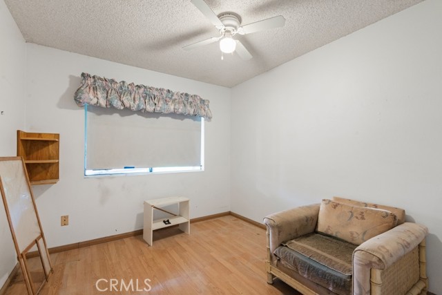 Detail Gallery Image 13 of 26 For 521 Bond, Redlands,  CA 92373 - 4 Beds | 2 Baths