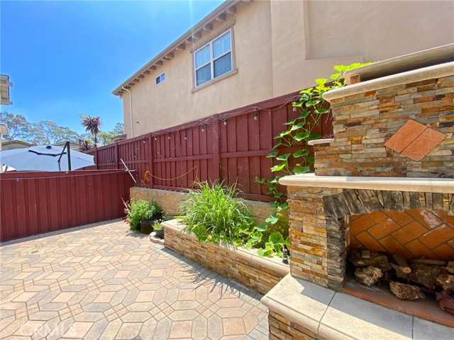 3318 Ridge Park Court, Long Beach CA: https://media.crmls.org/medias/9ddb7d1d-68fc-4d1b-9054-380e6af8ee83.jpg