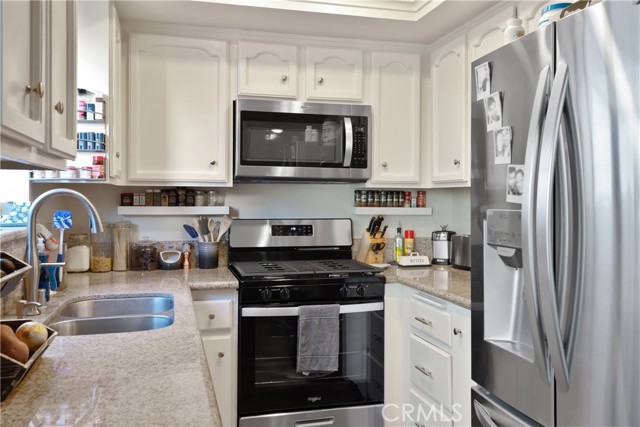 2006 Mathews Avenue, Redondo Beach, California 90278, 3 Bedrooms Bedrooms, ,2 BathroomsBathrooms,Residential,Sold,Mathews,SB22240976