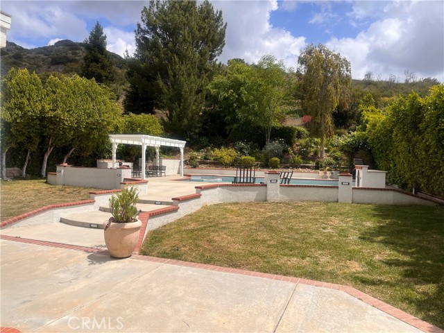 Detail Gallery Image 44 of 58 For 24633 Stagg St, West Hills,  CA 91304 - 5 Beds | 3 Baths