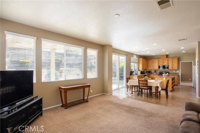 Detail Gallery Image 17 of 51 For 28677 Tupelo, Menifee,  CA 92584 - 5 Beds | 3 Baths