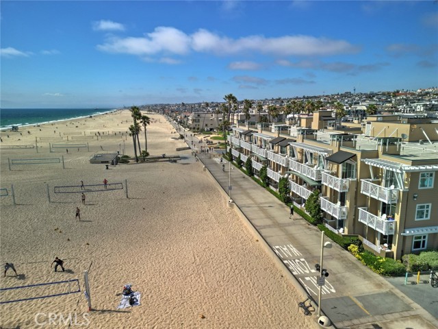 1300 The Strand, Hermosa Beach, California 90254, 1 Bedroom Bedrooms, ,1 BathroomBathrooms,Residential,Sold,The Strand,SB25153201