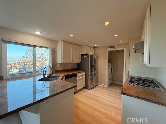 6519 E E Paseo Diego, Anaheim Hills CA: https://media.crmls.org/medias/9ddcd101-bc21-44de-bb17-9f5690365600.jpg
