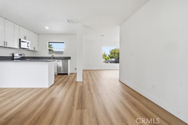 Detail Gallery Image 13 of 34 For 527 N Cucamonga Ave, Ontario,  CA 91764 - 3 Beds | 2 Baths