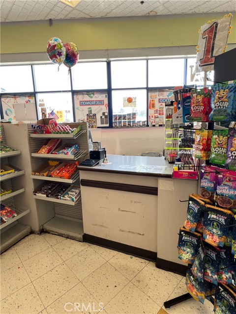 15800 Imperial Highway, La Mirada CA: https://media.crmls.org/medias/9dde1847-8ff4-4c5d-ba25-56f0ee1c2e3a.jpg