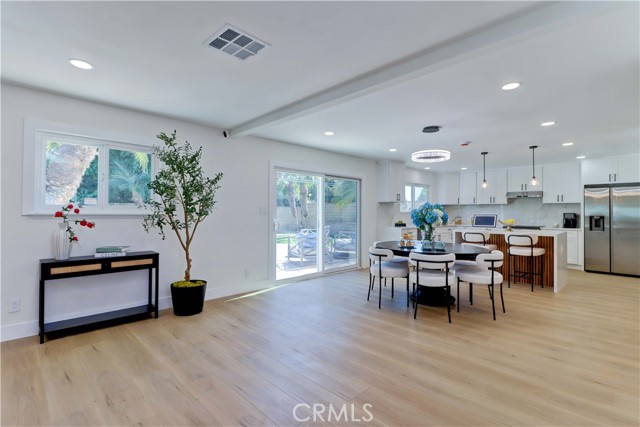 11428 Snowdrop Avenue, Fountain Valley CA: https://media.crmls.org/medias/9ddeec78-06b5-40f6-b387-0b1bf179b5ed.jpg