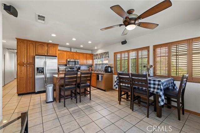 Detail Gallery Image 7 of 20 For 6733 Coral Ct, Rancho Cucamonga,  CA 91701 - 4 Beds | 2/1 Baths