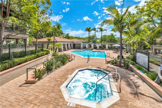 Detail Gallery Image 1 of 15 For 38 via Solaz, Rancho Santa Margarita,  CA 92688 - 2 Beds | 2 Baths