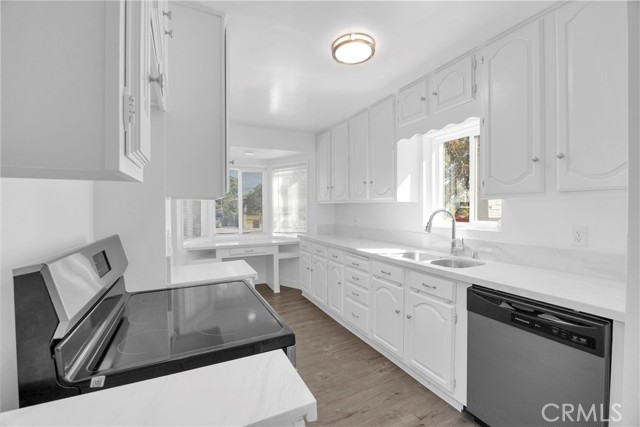 Detail Gallery Image 15 of 37 For 6475 Cerritos, Long Beach,  CA 90805 - 3 Beds | 2 Baths