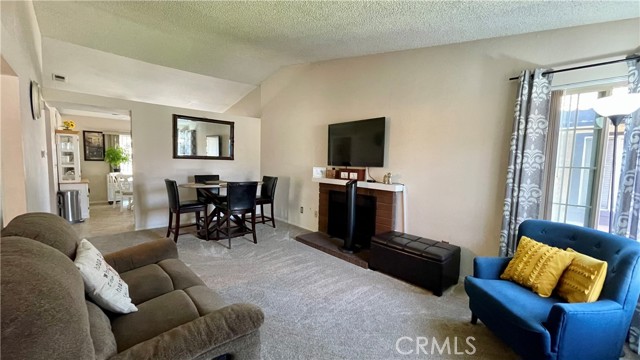 Detail Gallery Image 6 of 33 For 763 W Virginia St, Rialto,  CA 92376 - 2 Beds | 2 Baths