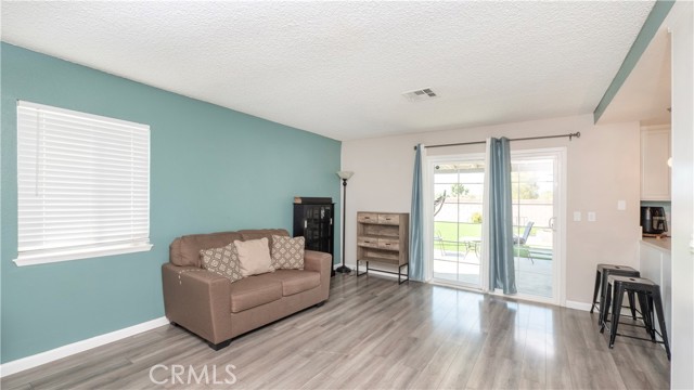 Detail Gallery Image 13 of 21 For 1621 W Newgrove St, Lancaster,  CA 93534 - 4 Beds | 2/1 Baths