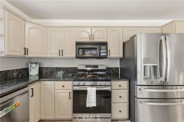 18740 Vicci Street photo 11