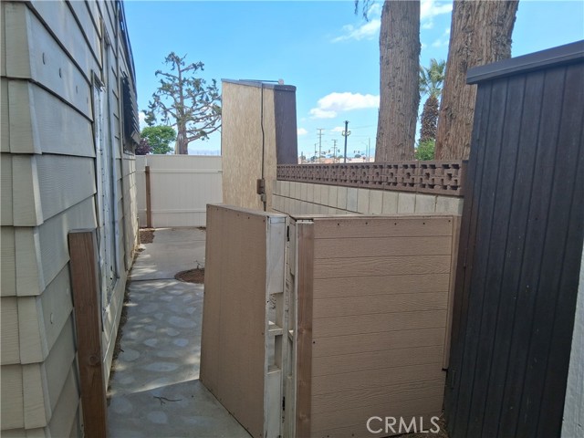 Detail Gallery Image 5 of 18 For 15252 Seneca Rd #1,  Victorville,  CA 92392 - 2 Beds | 2 Baths