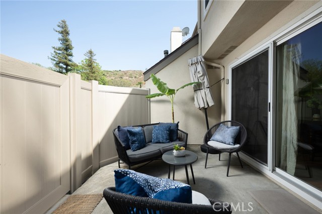 5927 E Creekside Avenue, Orange CA: https://media.crmls.org/medias/9de107c1-b91f-49f6-a9f5-0b0c5fa35ead.jpg