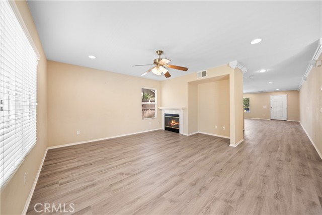 Detail Gallery Image 6 of 44 For 32057 Meadow Wood Ln, Lake Elsinore,  CA 92532 - 4 Beds | 2/1 Baths