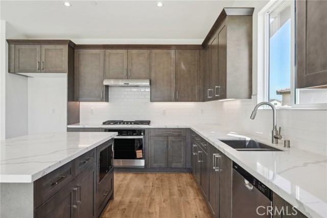 41810 Castello Lane, Palmdale CA: https://media.crmls.org/medias/9de14279-83fe-49d5-a414-b194eae2f002.jpg