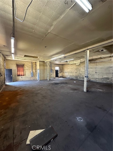 1200 W Slauson Avenue, Los Angeles, California 90044, ,Commercial Sale,For Sale,1200 W Slauson Avenue,CRSB24096848