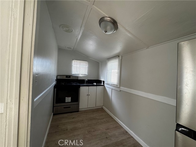 Detail Gallery Image 3 of 10 For 4036 4th Street, Riverside,  CA 92501 - 1 Beds | 1 Baths