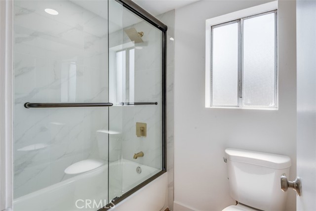 Detail Gallery Image 34 of 39 For 4351 Redwood Ave #5,  Marina Del Rey,  CA 90292 - 2 Beds | 2 Baths