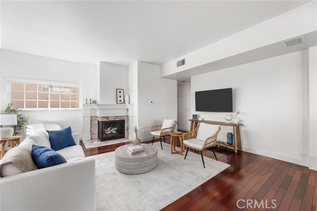 1515 Artesia, Manhattan Beach, California 90266, 2 Bedrooms Bedrooms, ,3 BathroomsBathrooms,Residential,For Sale,Artesia,SB25277352 1515 Artesia, Manhattan Beach, California 90266, 2 Bedrooms Bedrooms, ,3 BathroomsBathrooms,Residential,For Sale,Artesia,SB25277352